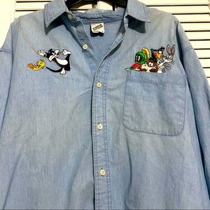 Vintage embroidered Looney Tunes shirt